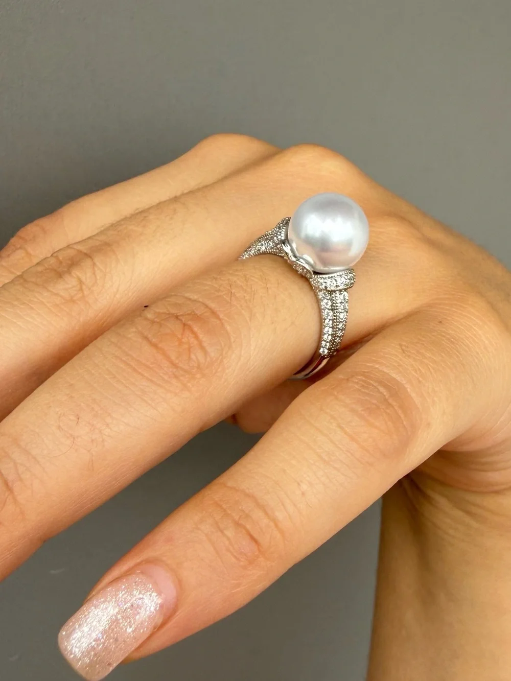 Silver Pearl and Pave Diamond Ring - White Pearl - Picture 2 of 3